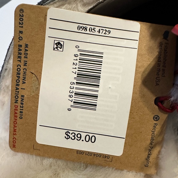 NWT Dluxe Men’s Slippers | 13 - Picture 4 of 8